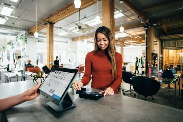 Customer Experience Strategy - EWR Digital