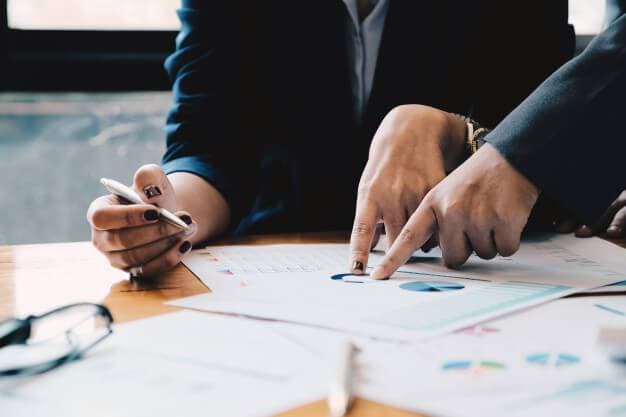 How to Conduct an Online Market Competitor Gap Analysis | EWR Digital