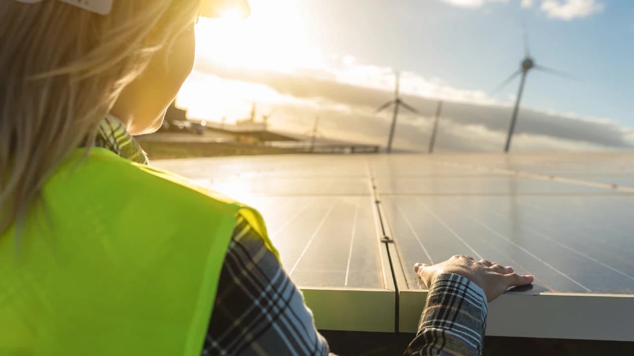 Green Energy and ESG Websites