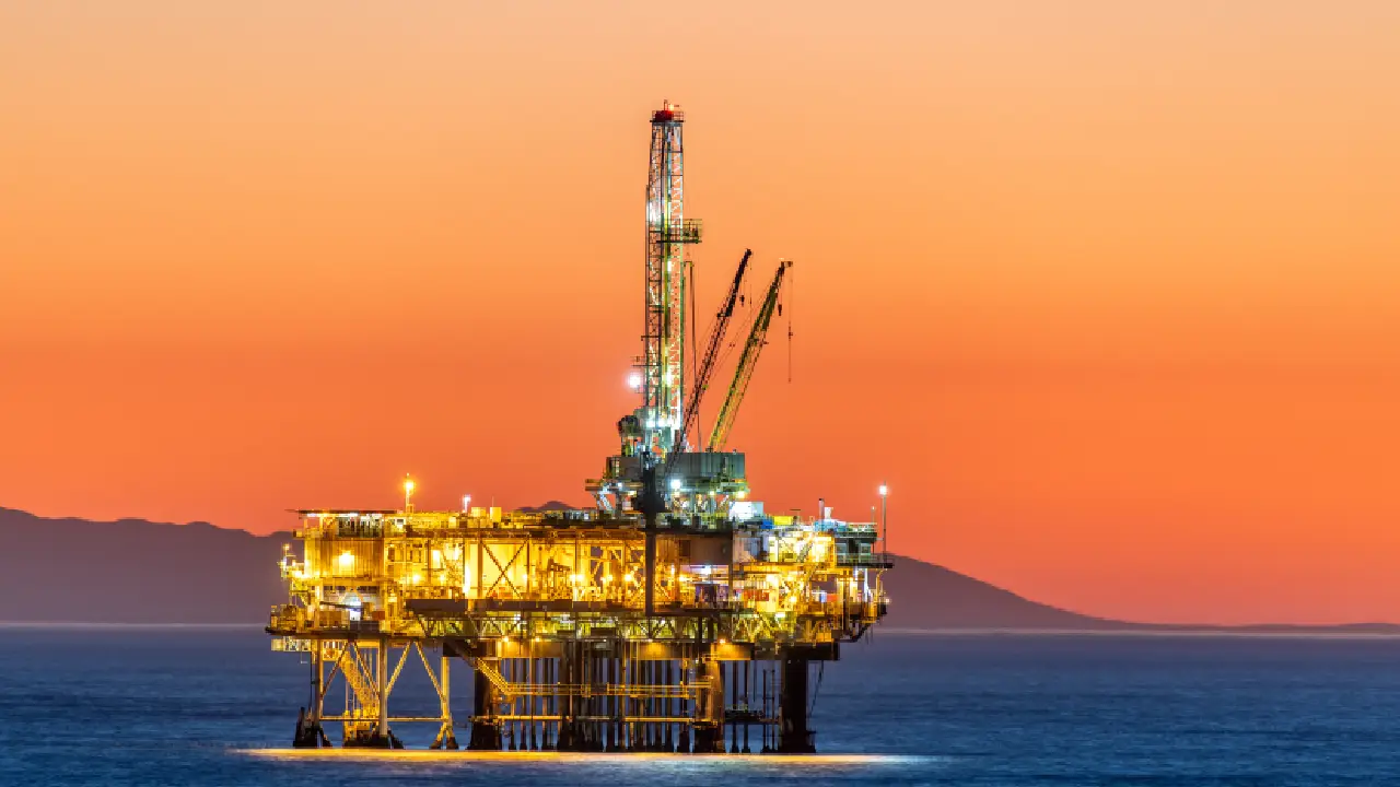 Oil and gas refinery representing EWR Digital’s innovation in modern marketing and AI SEO strategies for the energy industry.