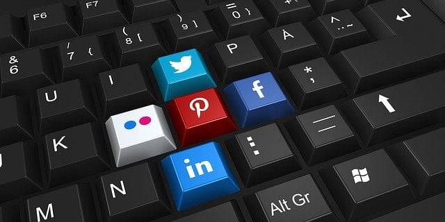 Social Media keyboard - EWR Digital