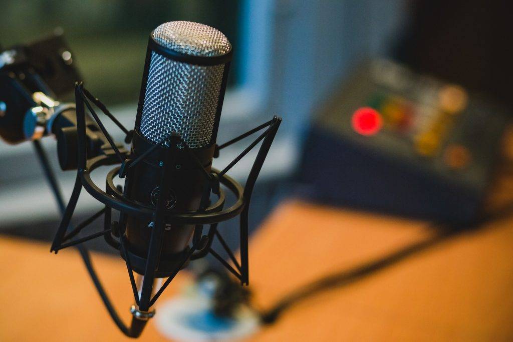 Podcast Pitching Services Microphone